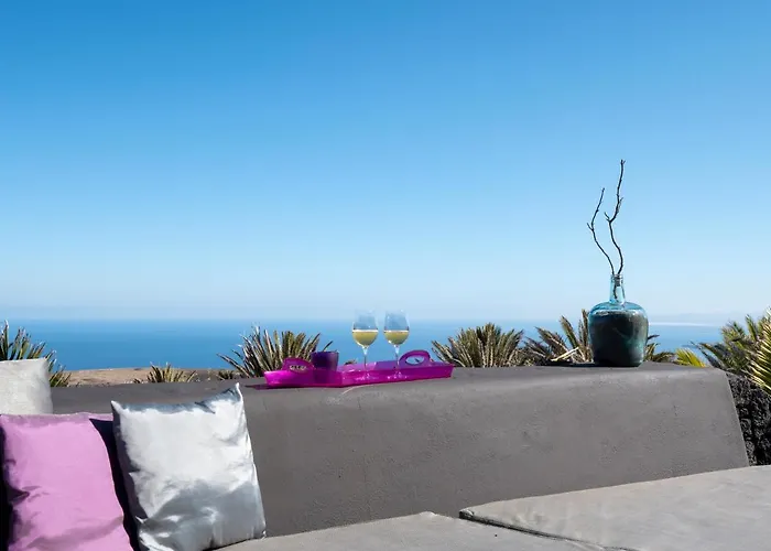 Nirvana Lanzarote מלון