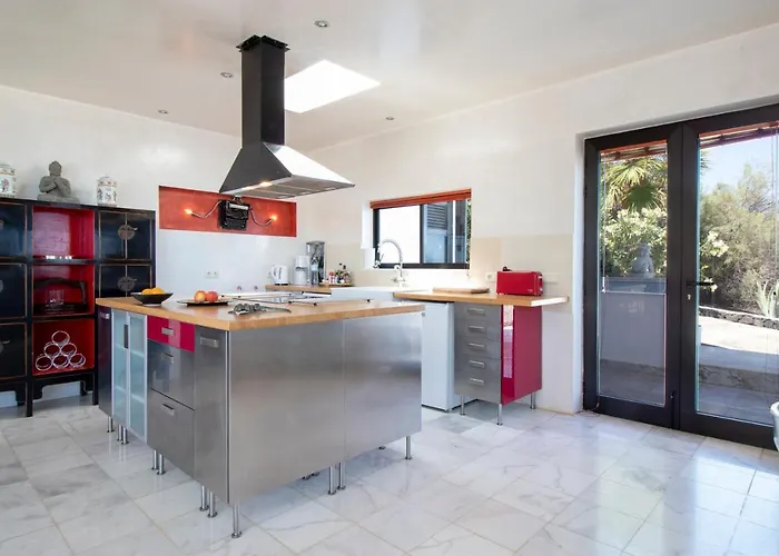 Nirvana Lanzarote מלון